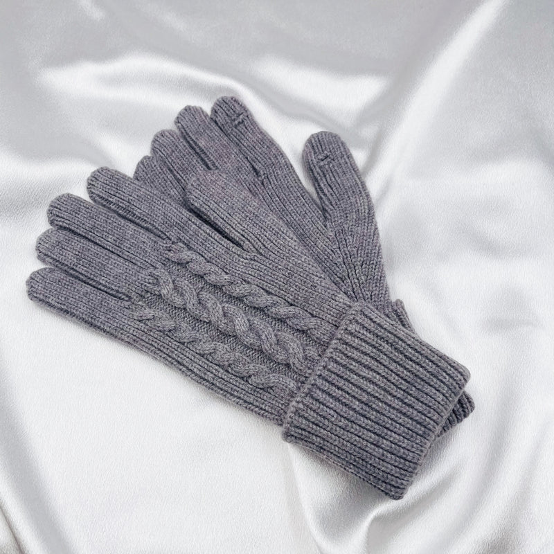 Twisted Pattern Knit Gloves