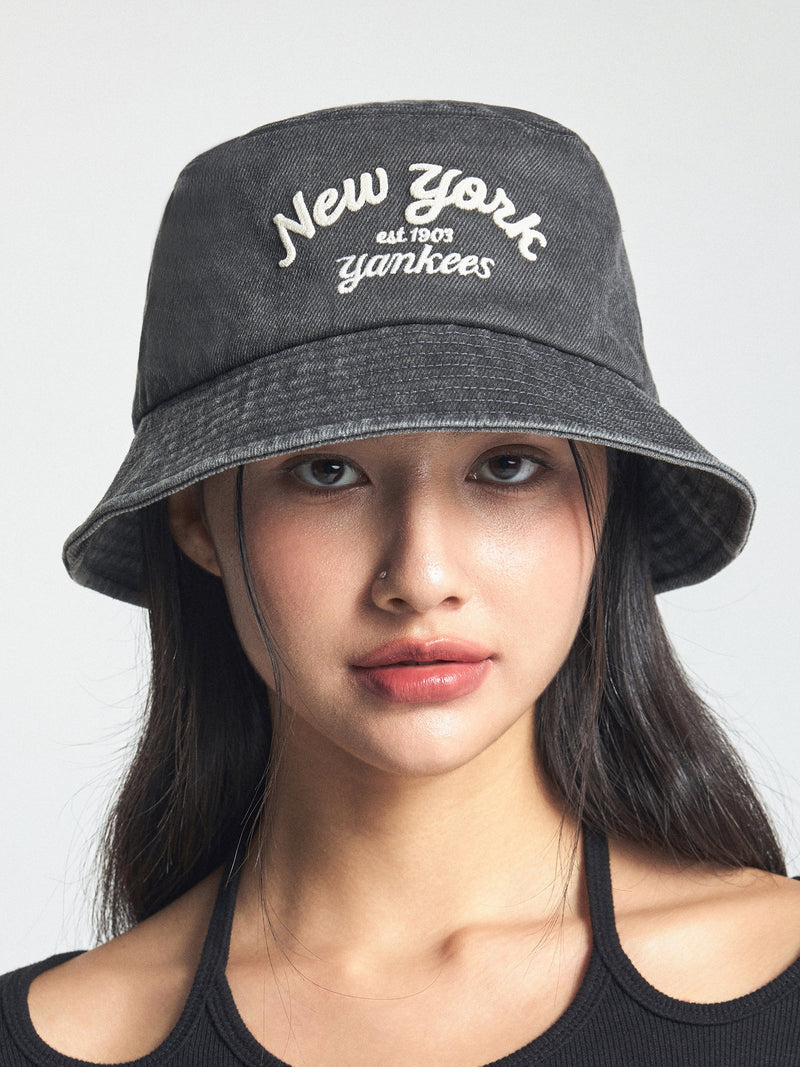 Varsity Lettering Pigment Bucket Hat NY Yankees Charcoal