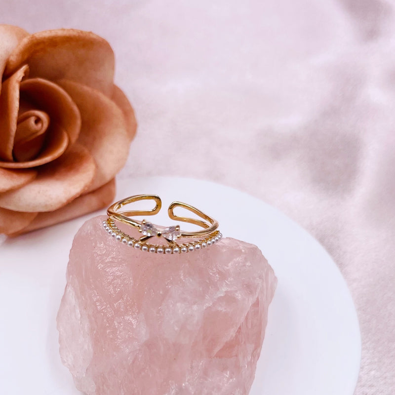 Two-layered Pearls and Rhinestone Bow Ring