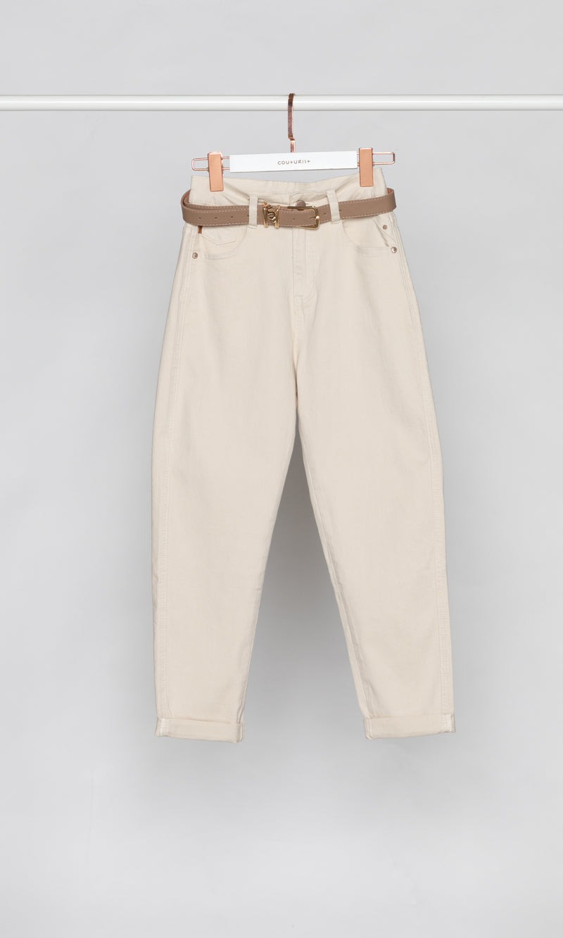 White Relax Tapered Jeans with Belt