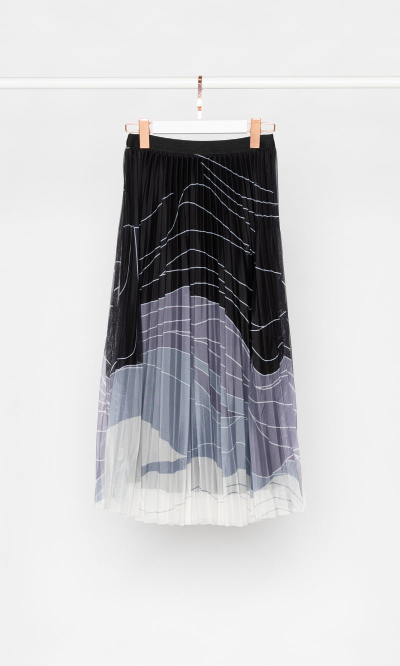 Color Blocks with Line Pattern Pleated Skirt