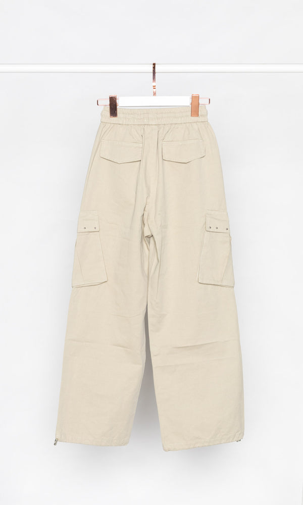 Pocket with Studs Cargo Pants