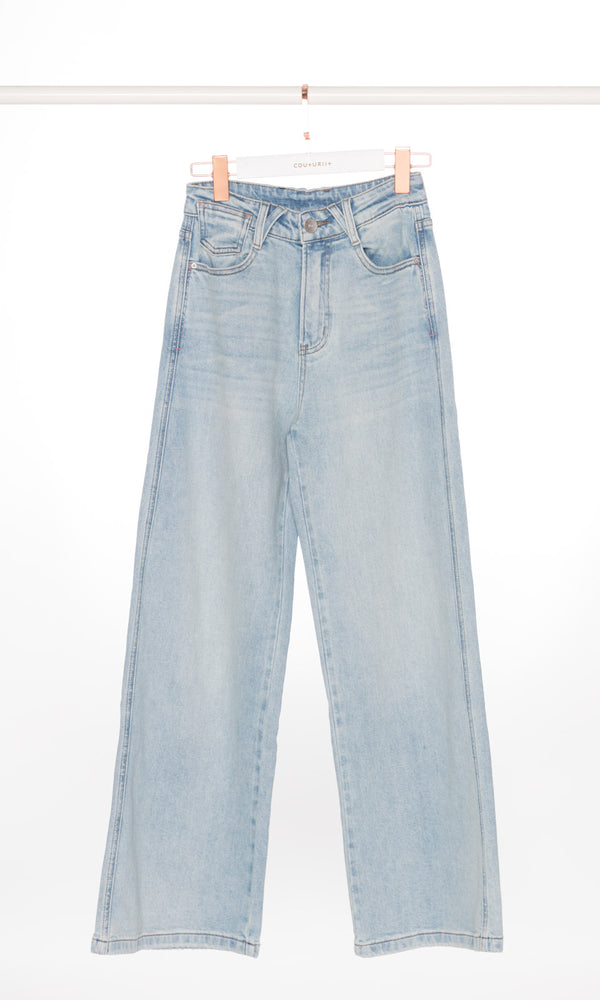 Light Washed Wide Leg Jeans