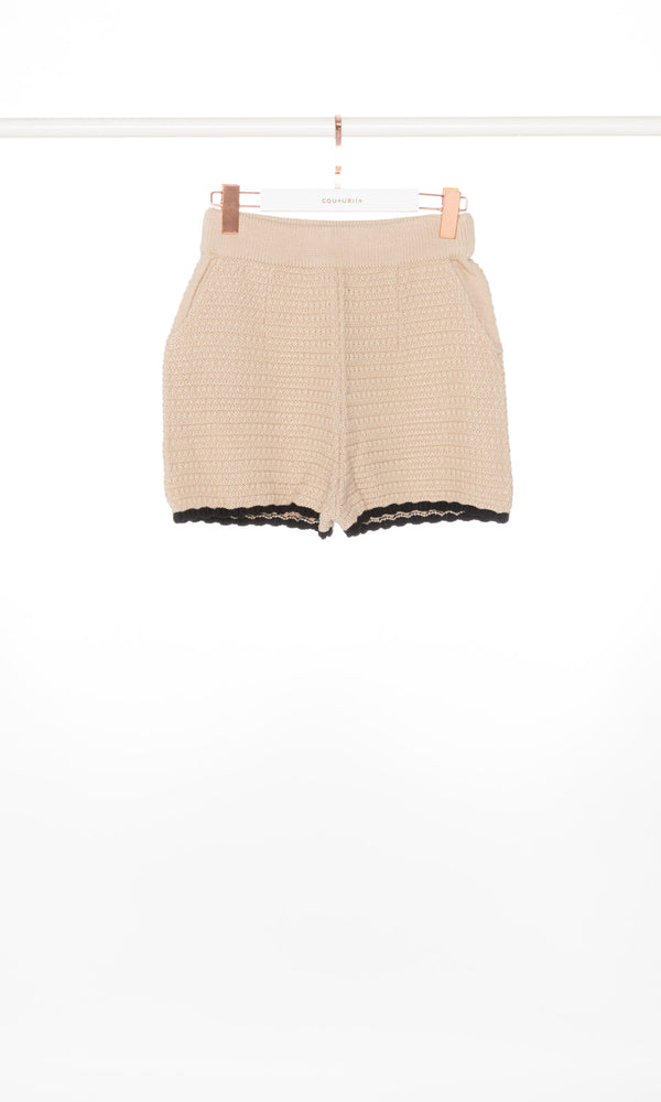 High-waisted Contrasting Edges Knit Shorts