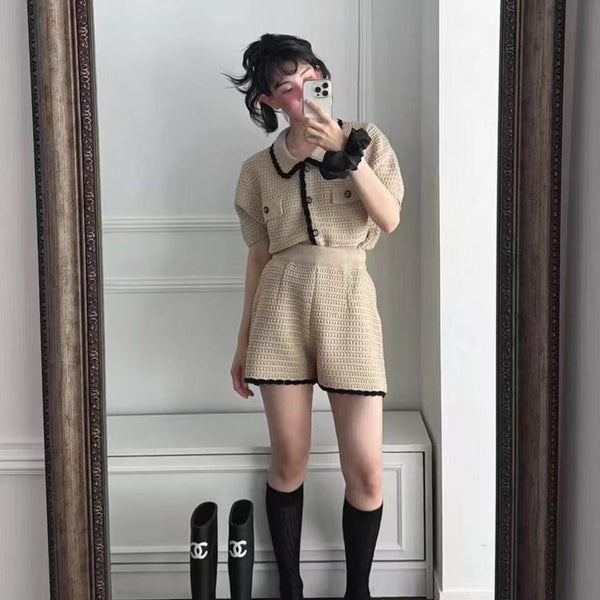 High-waisted Contrasting Edges Knit Shorts