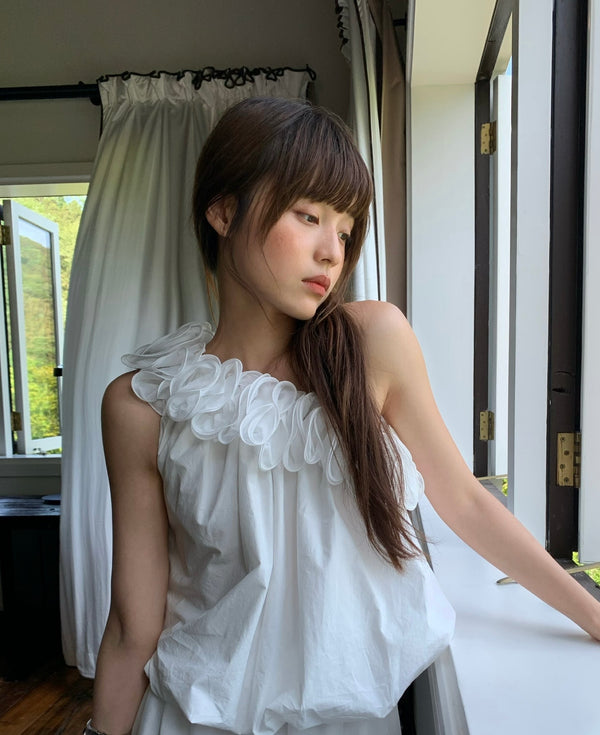 Flower Edge Slanted Shoulder Blouse