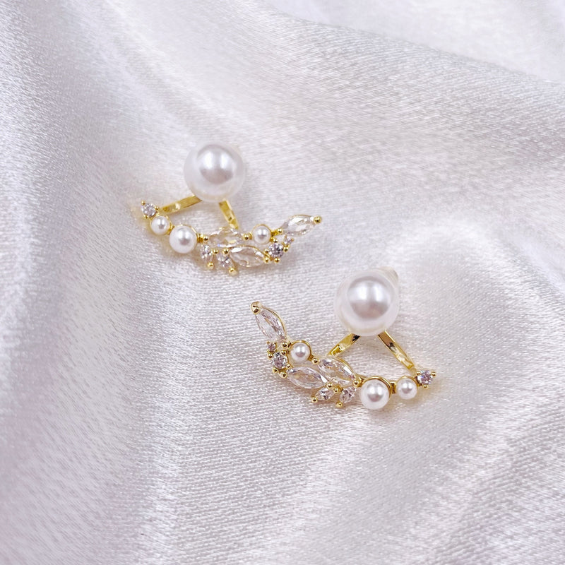 Rhinestones and Pearls Backing with Pearl Studs