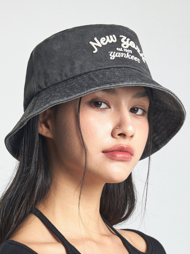 Varsity Lettering Pigment Bucket Hat NY Yankees Charcoal