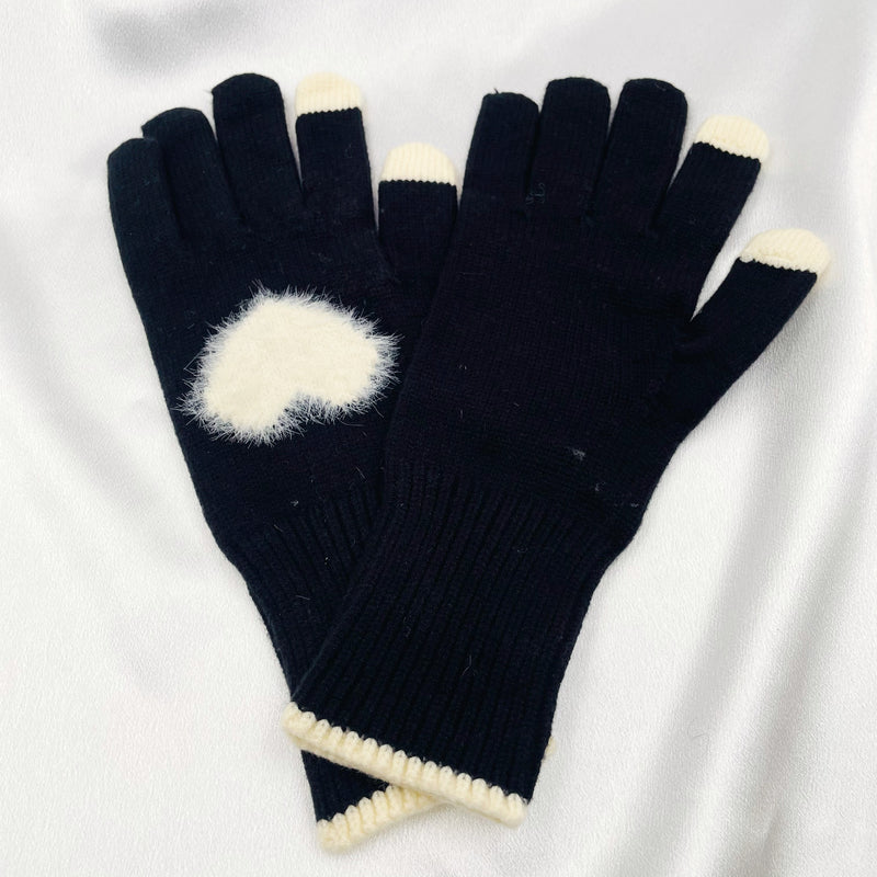 Fuzzy Heart Knit Gloves