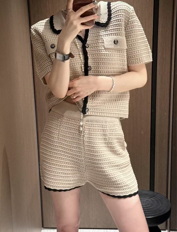 High-waisted Contrasting Edges Knit Shorts