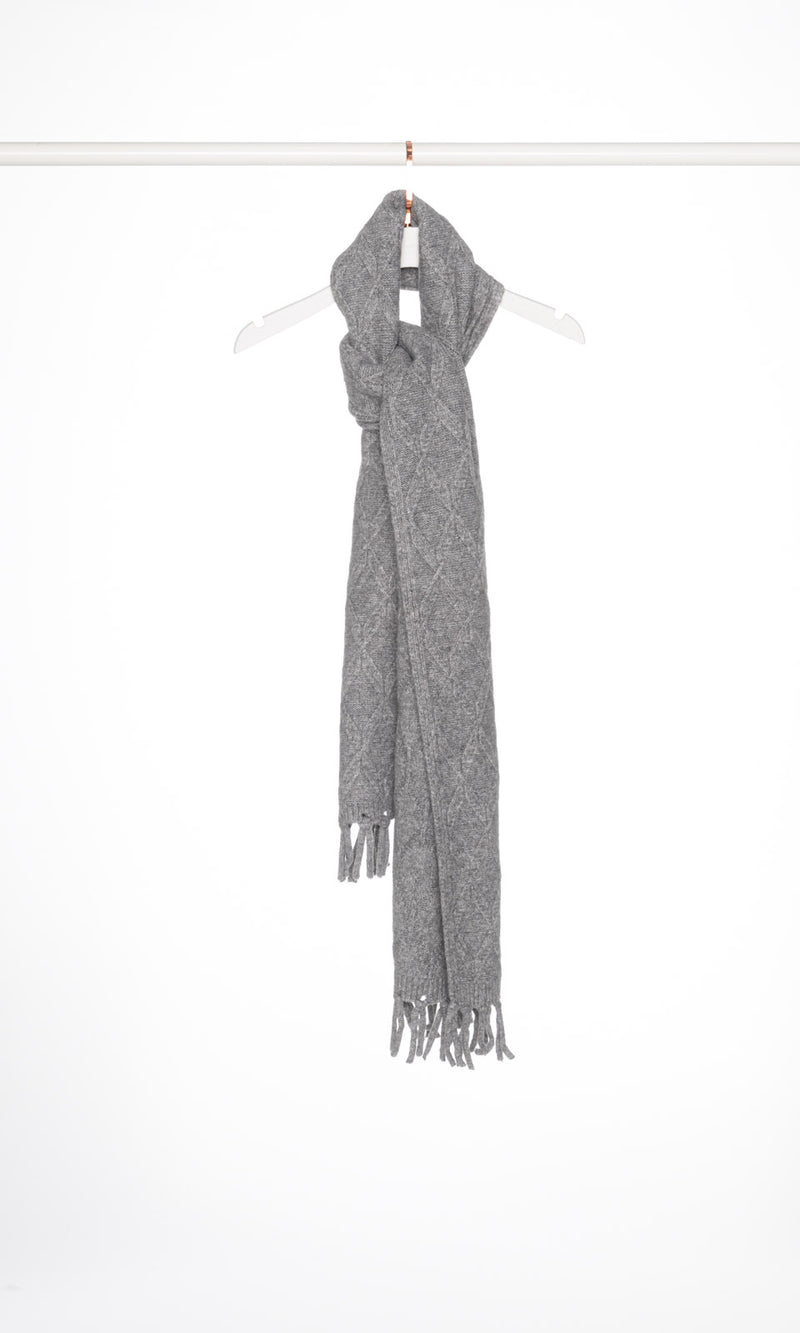 Diamond Pattern Knit Scarf with Tassel