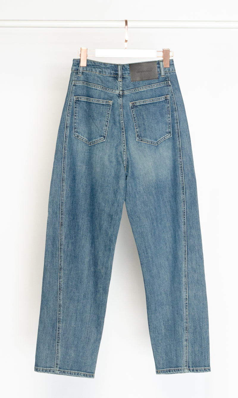 Curved Seam Relax Boyfriend Jeans