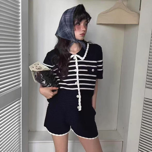 High-waisted Contrasting Edges Knit Shorts