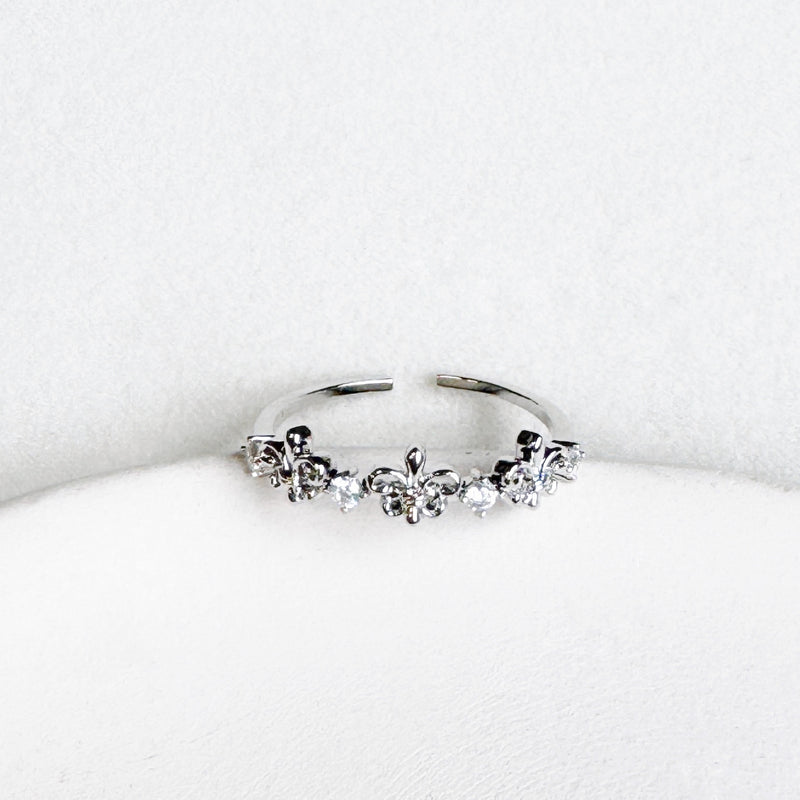 Rhinestones with Flower Open Ring