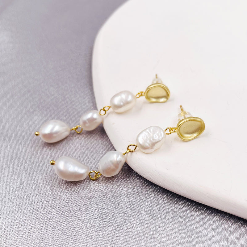 Irregular Triple Pearls Earrings