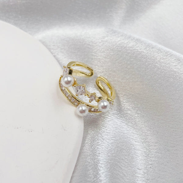 Two-layered Pearls and Rhinestones Ring