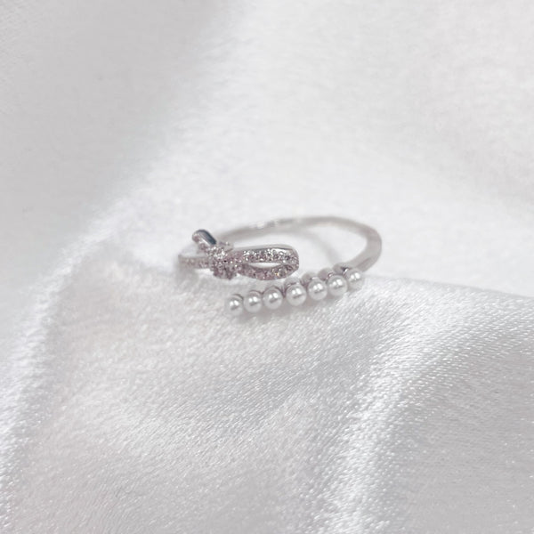 Rhinestone Knot and Pearls Open Ring