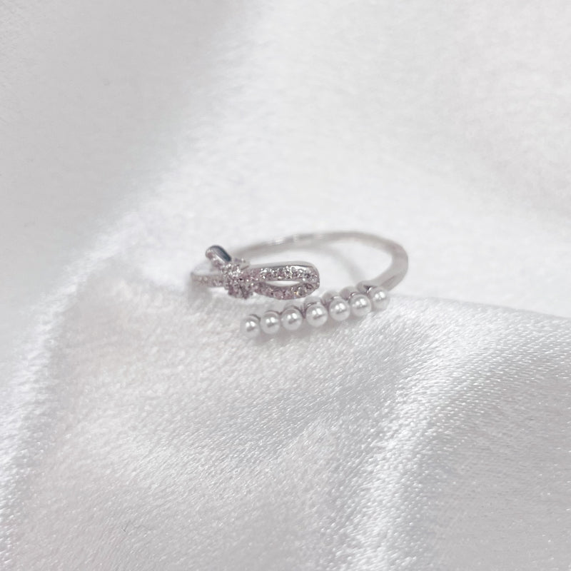 Rhinestone Knot and Pearls Open Ring