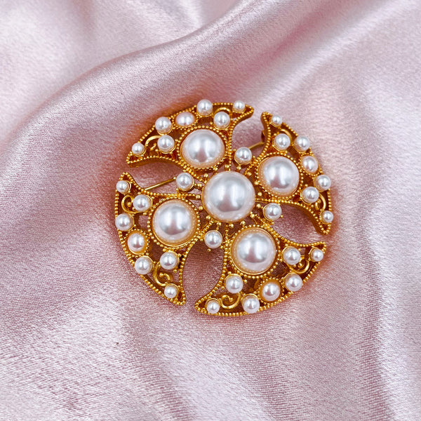 Round Pearls Brooch