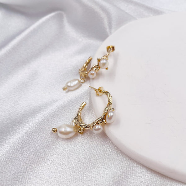 Irregular Pearls Open Hoop Earrings