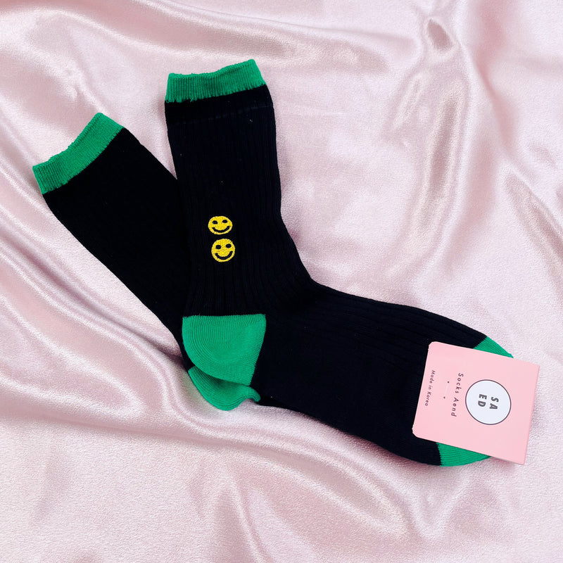 Contrasting Edges with Smily Faces Socks