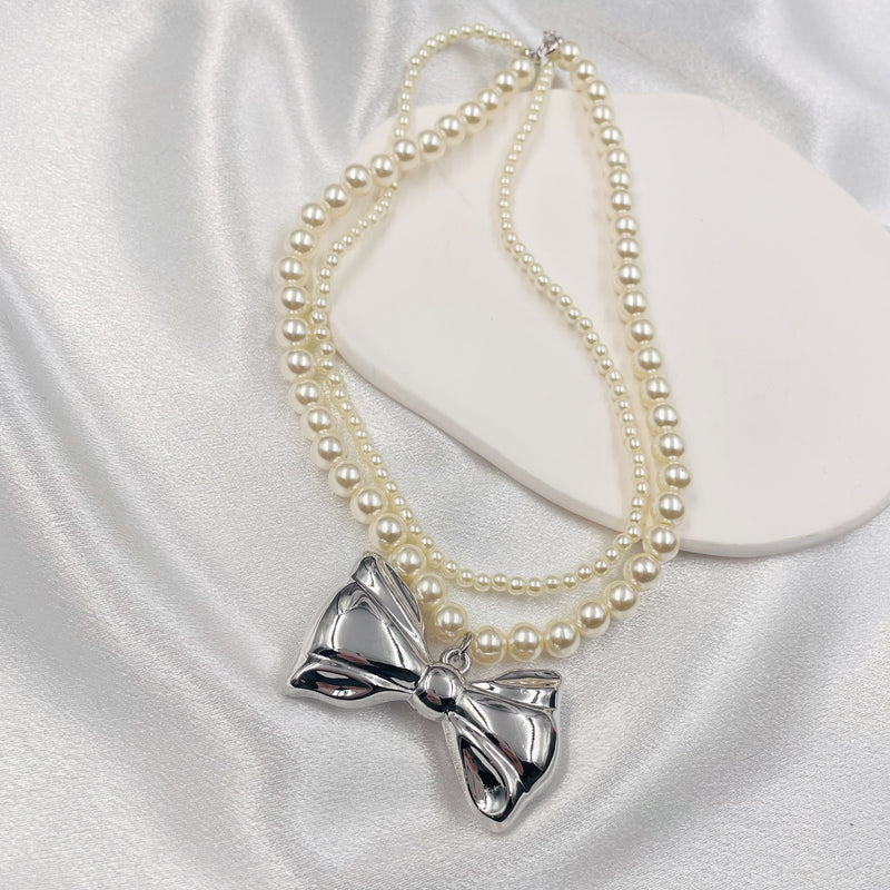 Two-layered Pearls with Big Bow Necklace