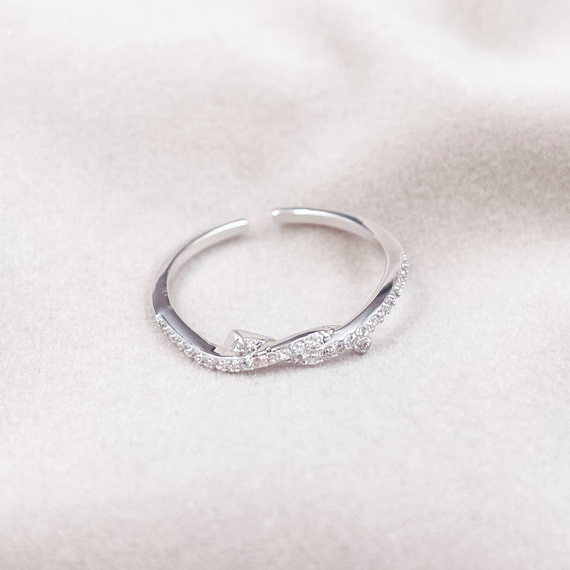 Rhinestone Twisted Cross Ring