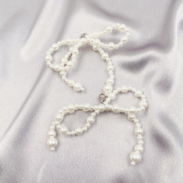 Big and Small Mixed Pearls Bow Shoe Lace Chain