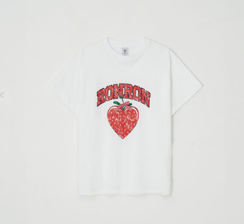 Strawberry Ribbon Basic Fit T-shirt