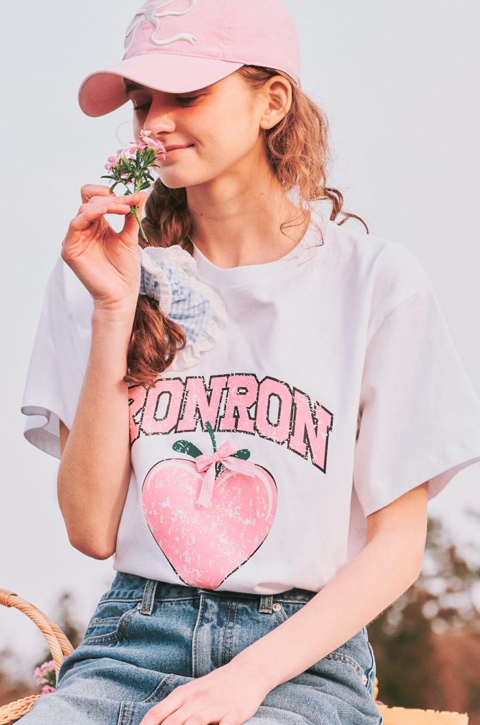 Strawberry Ribbon Basic Fit T-shirt