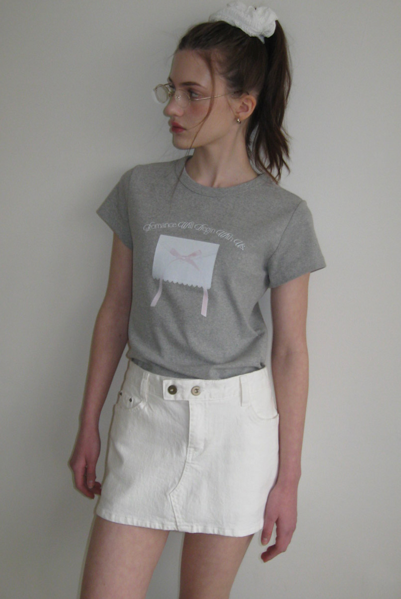 Ribbon Letter Slim T-shirts Grey