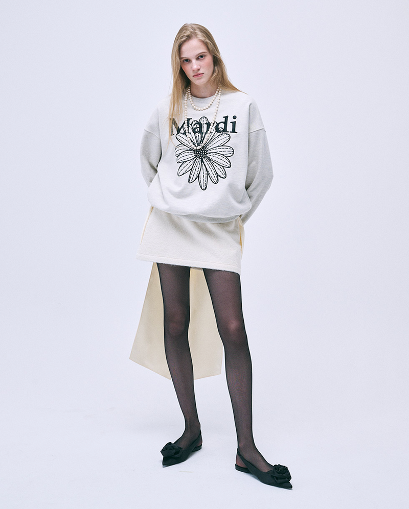 Sweatshirt Flowermardi Needlework Oatmeal Black