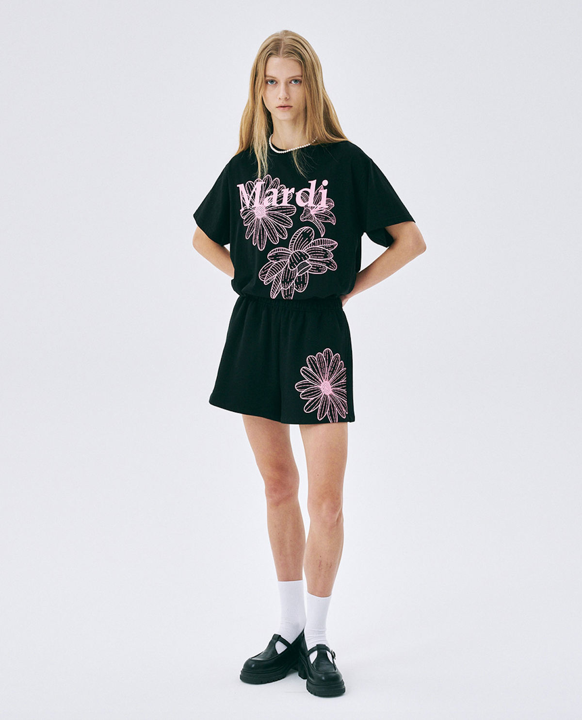 Sweat Shorts Flower Black Pink | Mardi Mercredi | Couturist