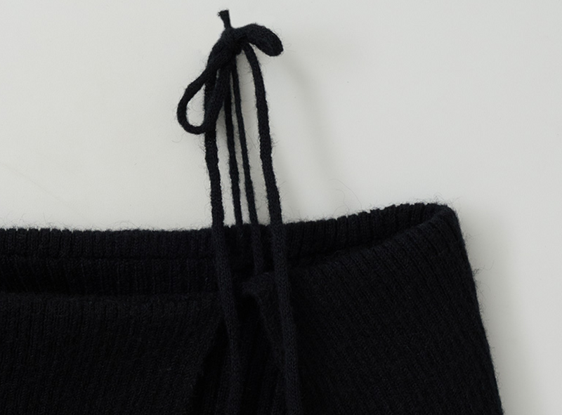 Mohair Wool Blended Off Shoulder Knit Black