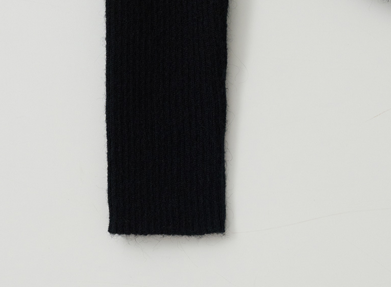 Mohair Wool Blended Off Shoulder Knit Black