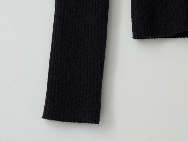 Cut Out Ribbon Knit Black