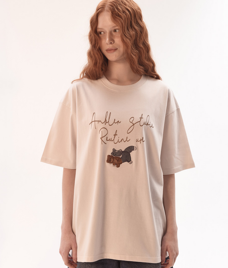 Biting Little Bear T-shirt Ivory