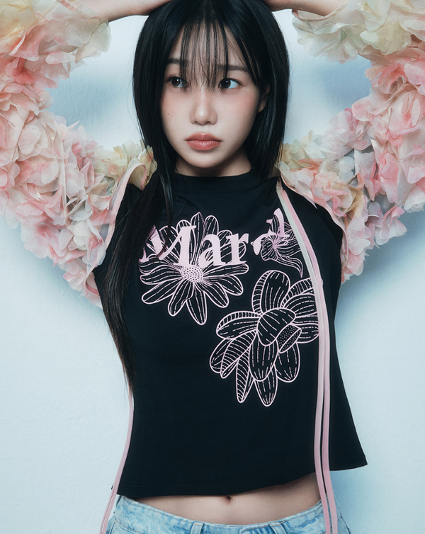 Slim Tshirt Triple Flower Black Pink