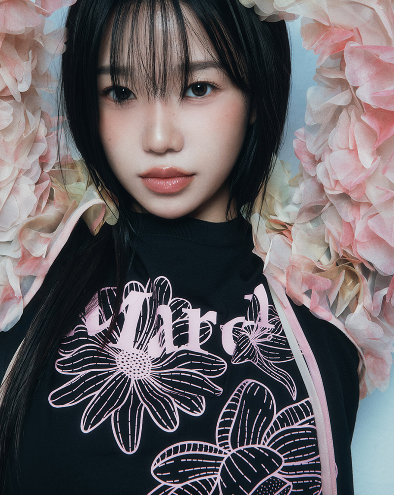 Slim Tshirt Triple Flower Black Pink