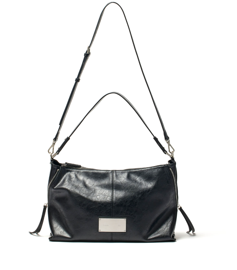 Side Zipper Shoulder Bag in Black