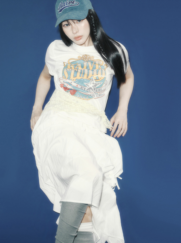 Crown Raive Graphic T-shirt Crop White