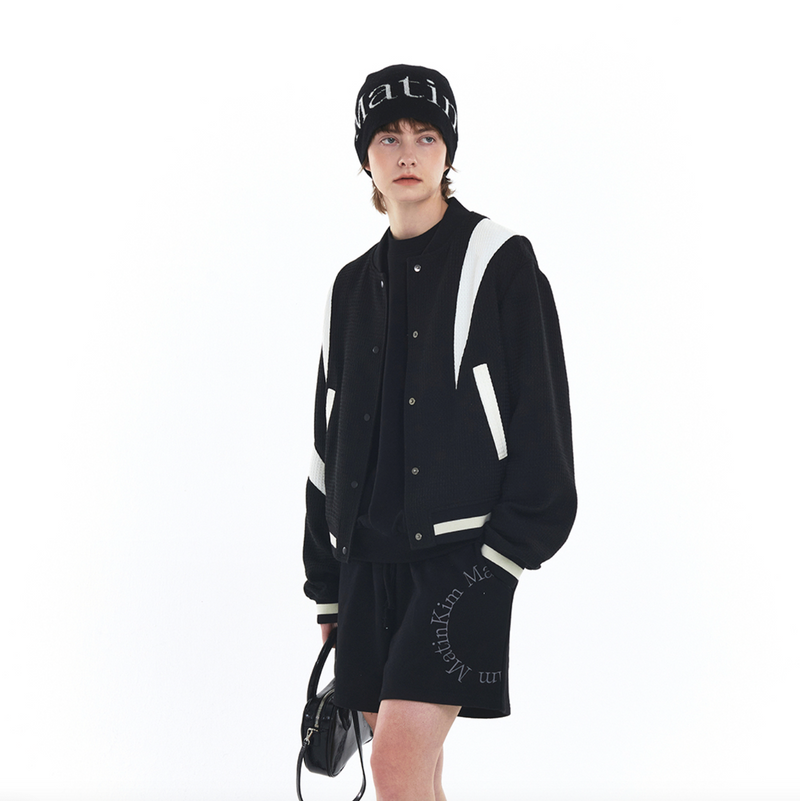 Logo Jacquard Short Beanie in Black