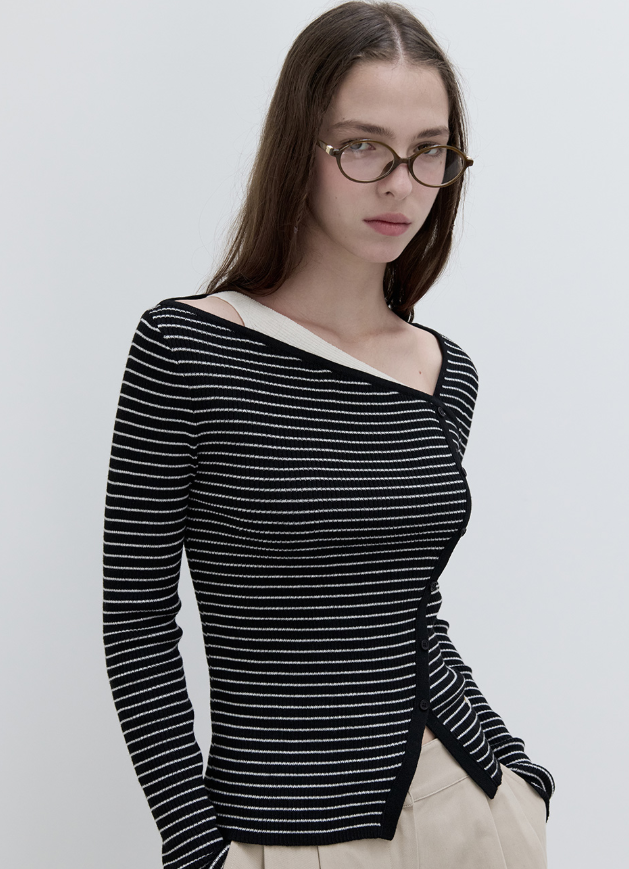 Wool Blended Cut Out Button Knit Black Ivory