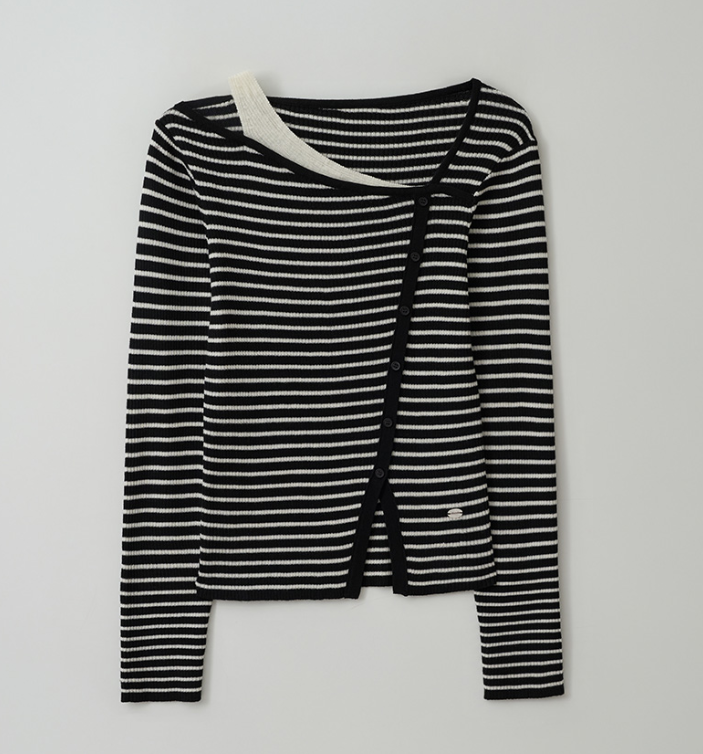 Wool Blended Cut Out Button Knit Black Ivory