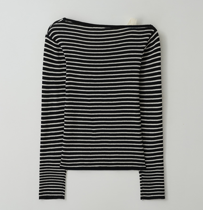 Wool Blended Cut Out Button Knit Black Ivory