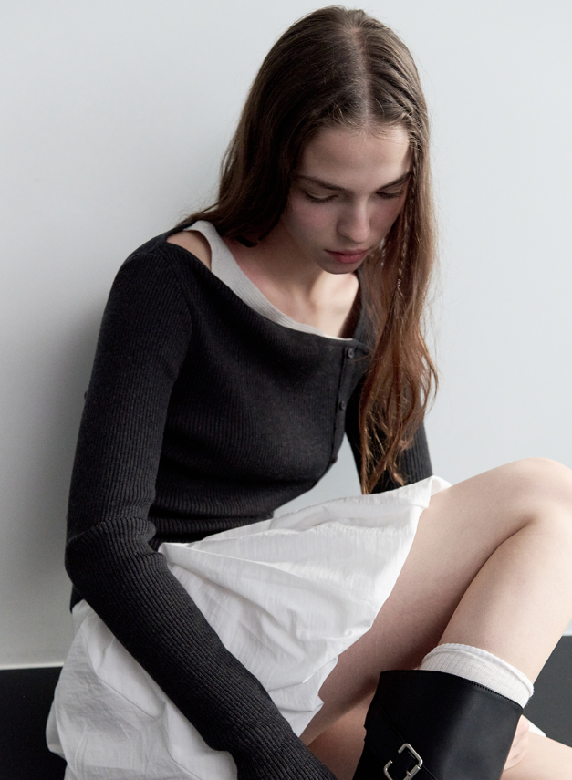 Wool Blended Cut Out Button Knit Charcoal