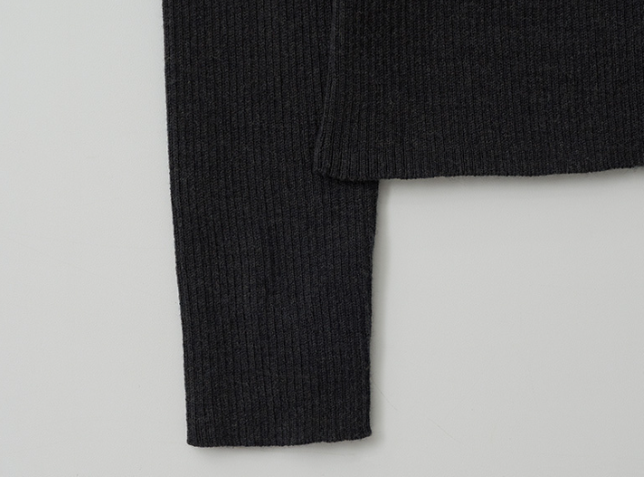 Wool Blended Cut Out Button Knit Charcoal