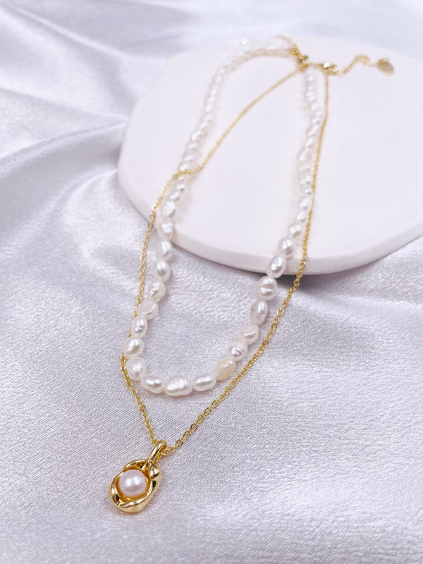 Freshwater Pearl Chain and Metal Pendant Necklace Set