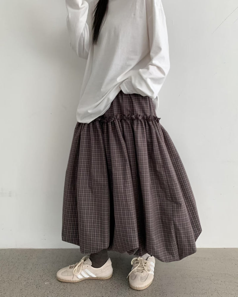 Ruffle Trim Puffy Maxi Skirt