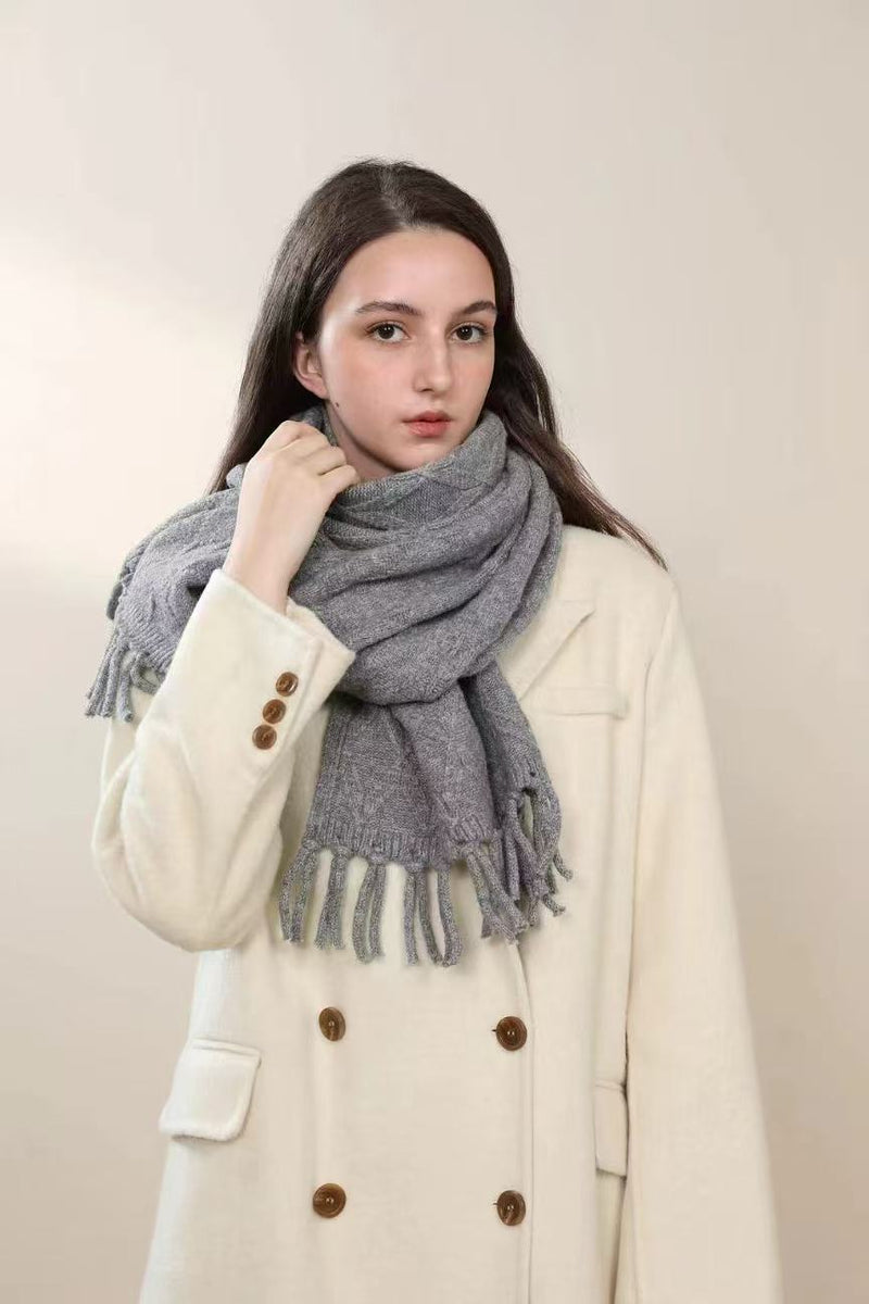 Diamond Pattern Knit Scarf with Tassel